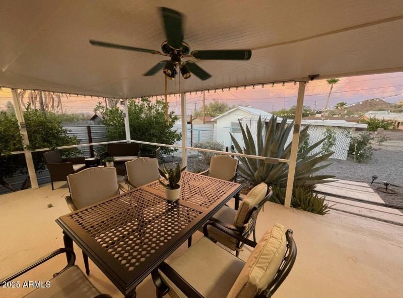 521 Lomita Back Patio