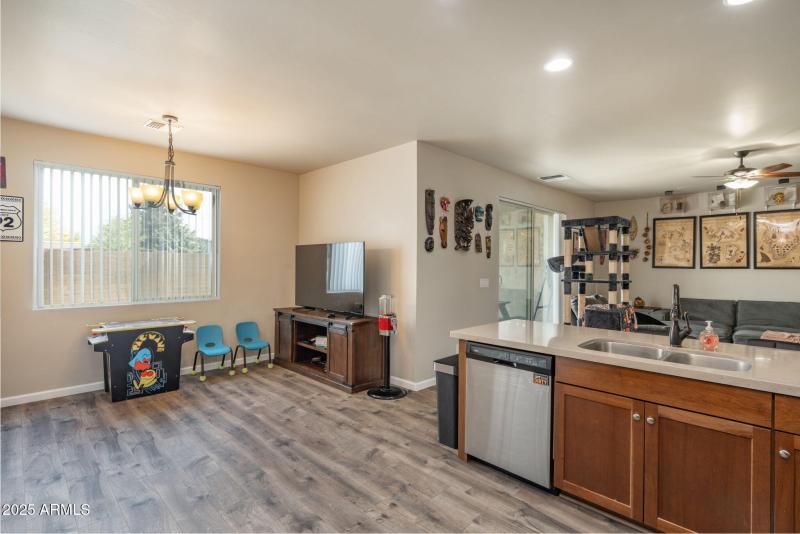 22-web-or-mls-377-grafton-ct