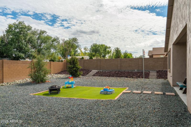 26-web-or-mls-377-grafton-ct