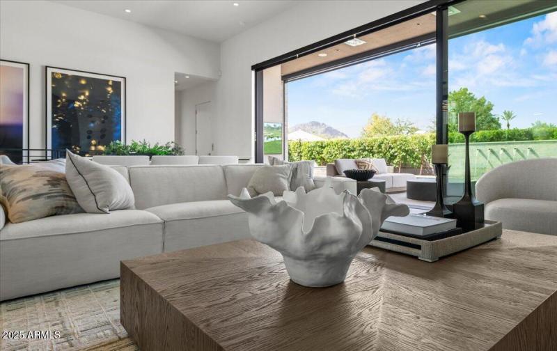 07-6802 E Joshua Tree Ln 07