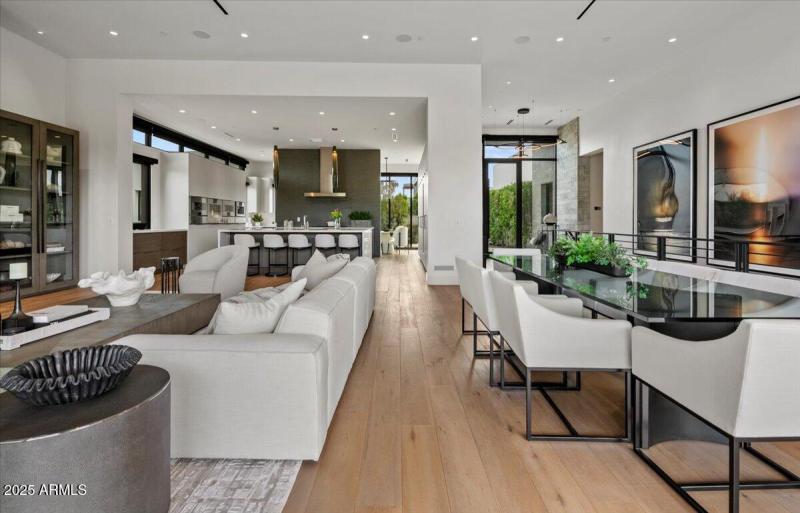 17-6802 E Joshua Tree Ln 19