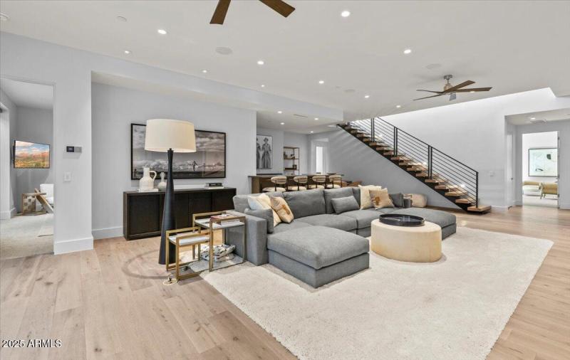 32-6802 E Joshua Tree Ln 37