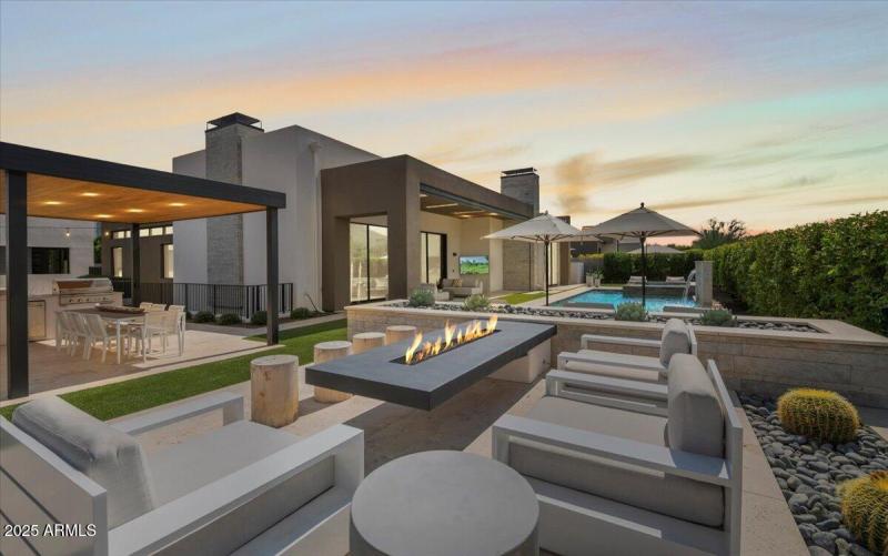 62-6802 E Joshua Tree Ln 67 VT