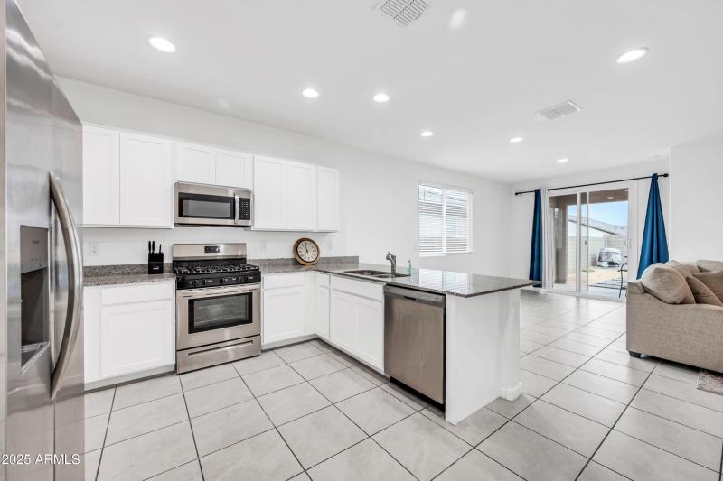 2340 W La Salle St-9