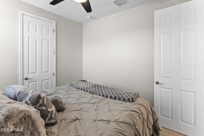 17745 W Running Deer Trl-22