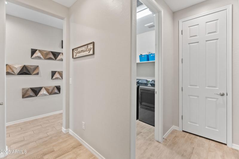 17745 W Running Deer Trl-33