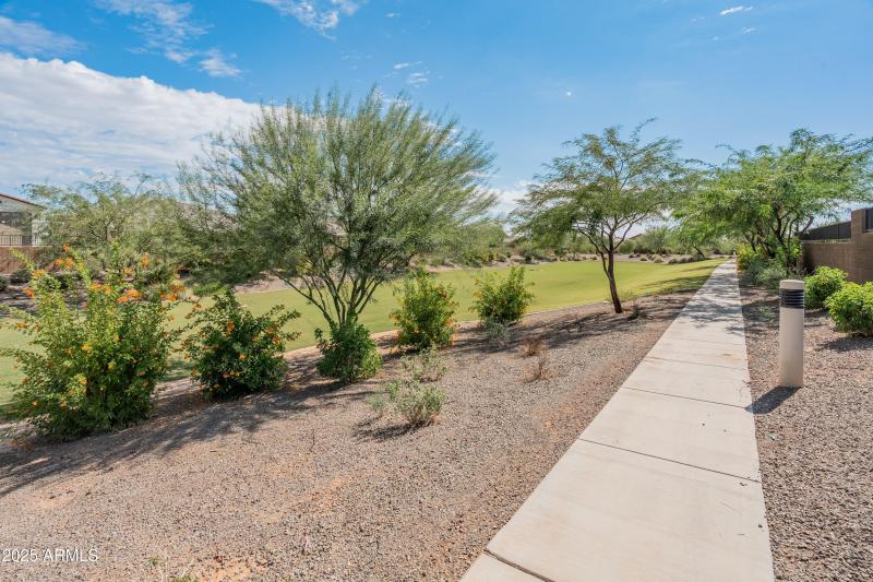 17745 W Running Deer Trl-50