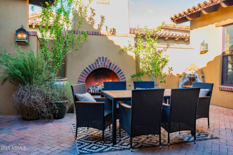 Courtyard Dining