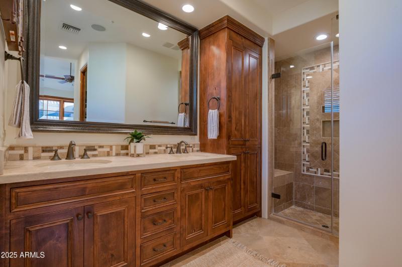 Guest ensuite