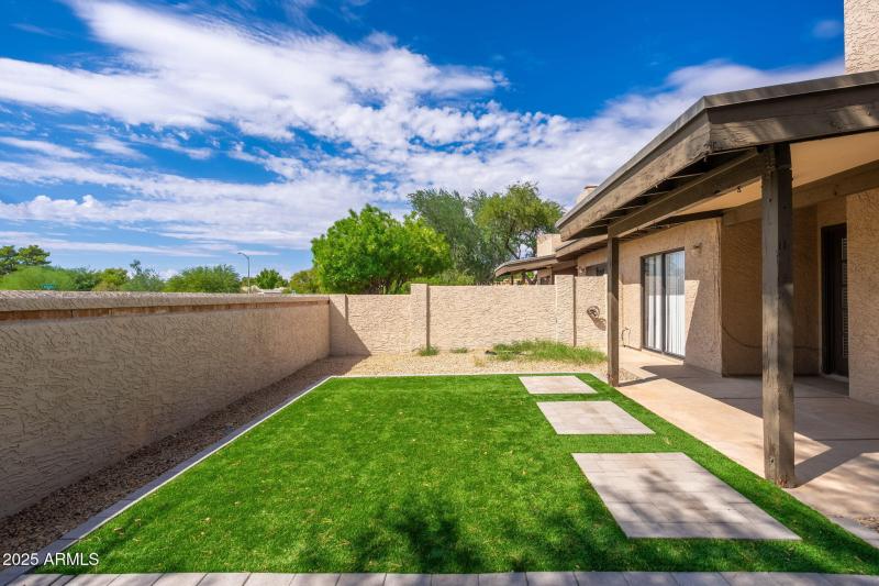 9411 E Jenan Dr, 10-08-2025 - 14