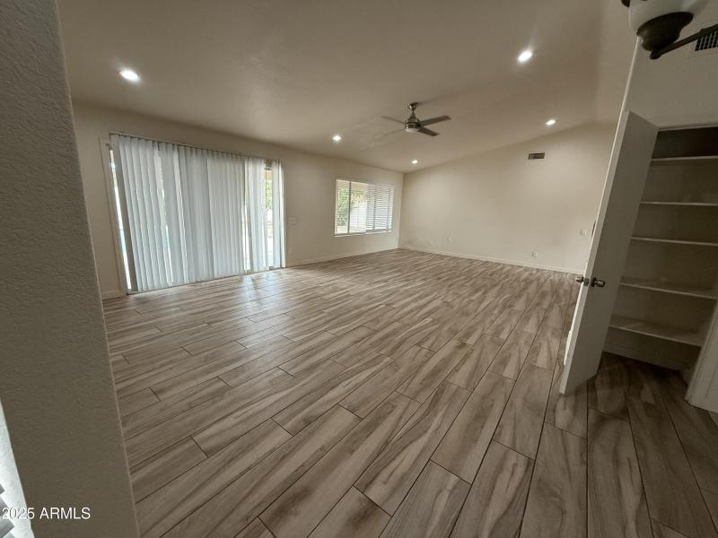 1B97D0F8-0244-4962-8F8D-1AC075D1119D