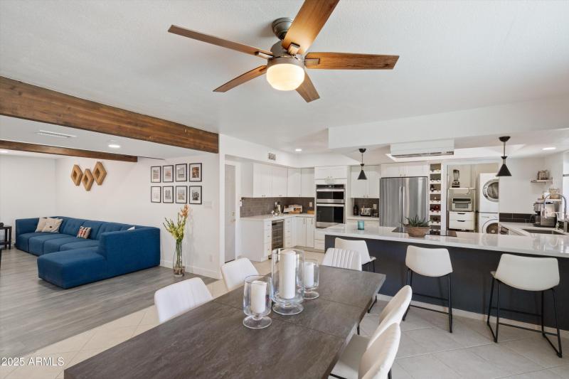 11-Dining to Kitchen