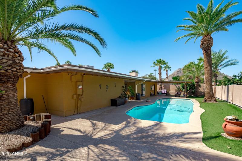 42-Backyard Pool View