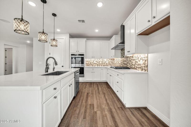 14338 W Redfield Rd-15