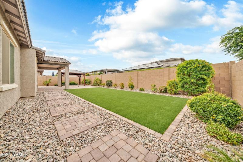 14338 W Redfield Rd-37