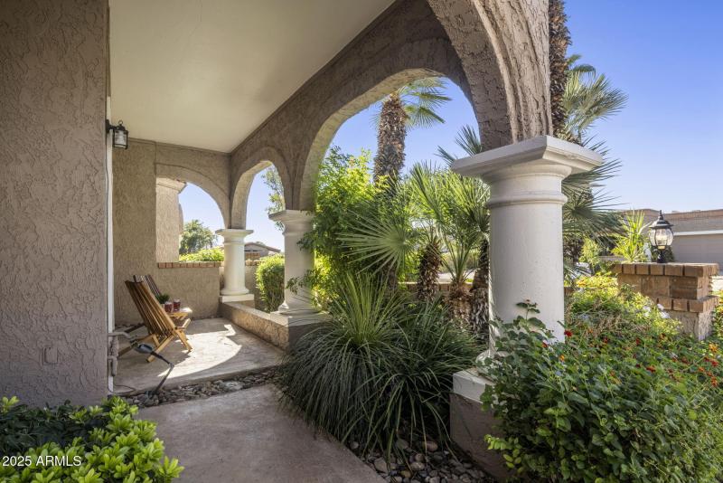 Front Entry & Front Courtyard