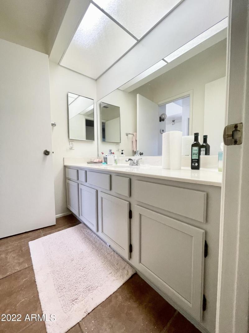 F26E8D57-8F06-4279-B81F-547FFDF99EB6