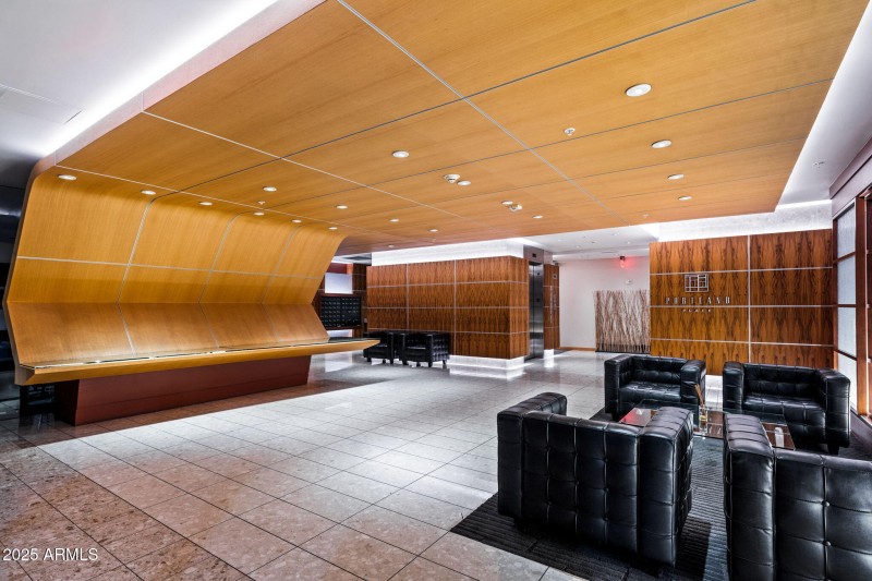 002__208 W Portland St UNIT360