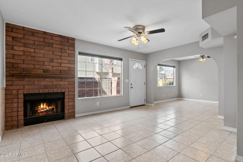 006__2301 E University Dr 244