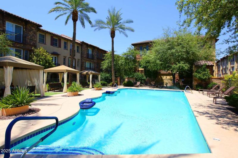 Biltmore Jewel-Community Pool