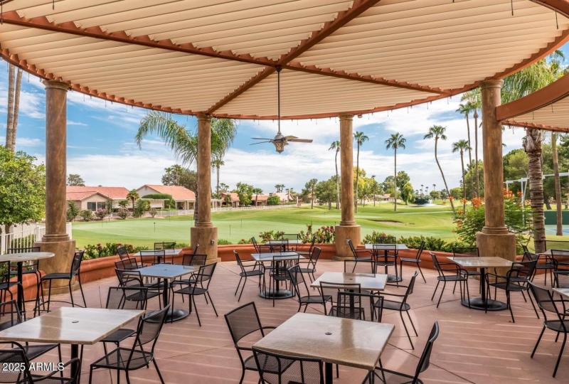 outdoor dining at Palo Verde 2