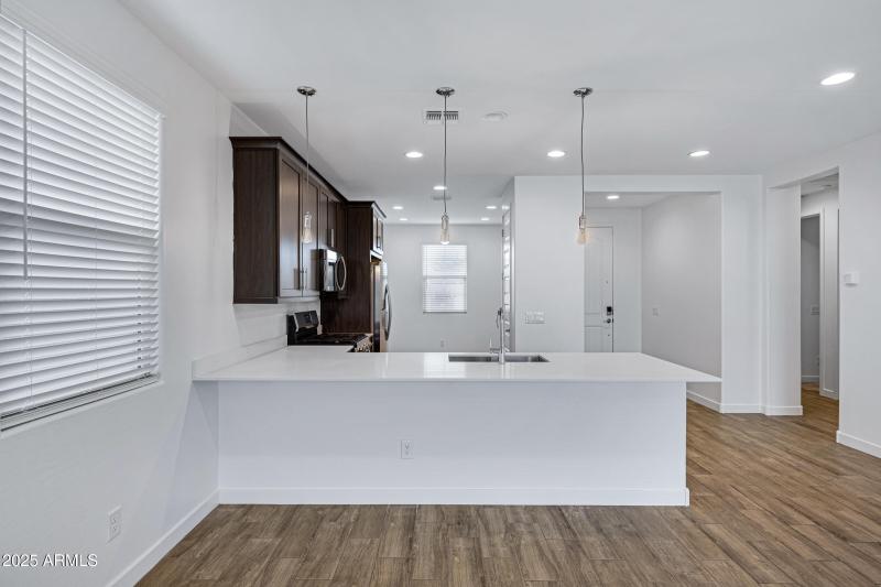 2532 W Hidalgo Ave-12