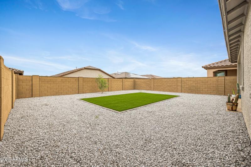 2532 W Hidalgo Ave-35