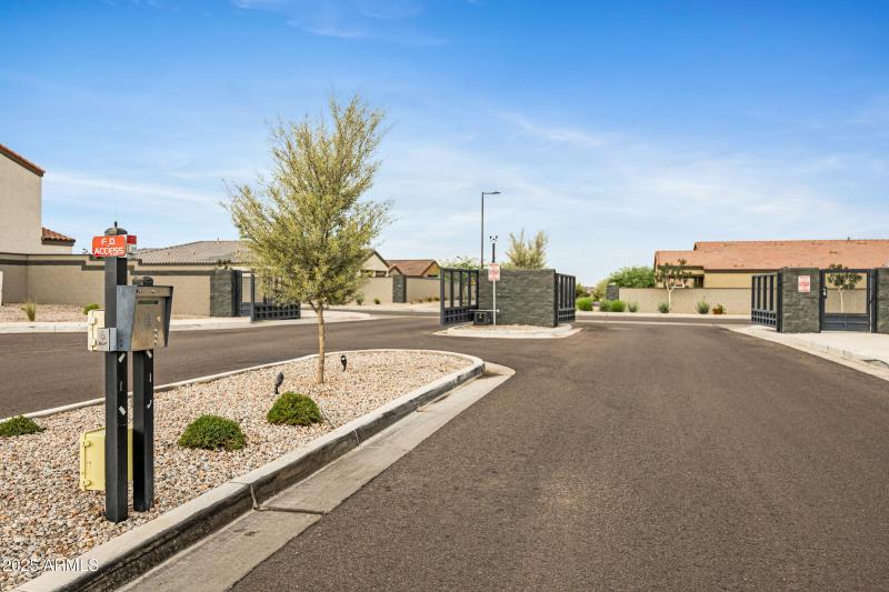 2532 W Hidalgo Ave-41