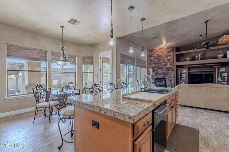 11-web-or-mls-Canyon-11