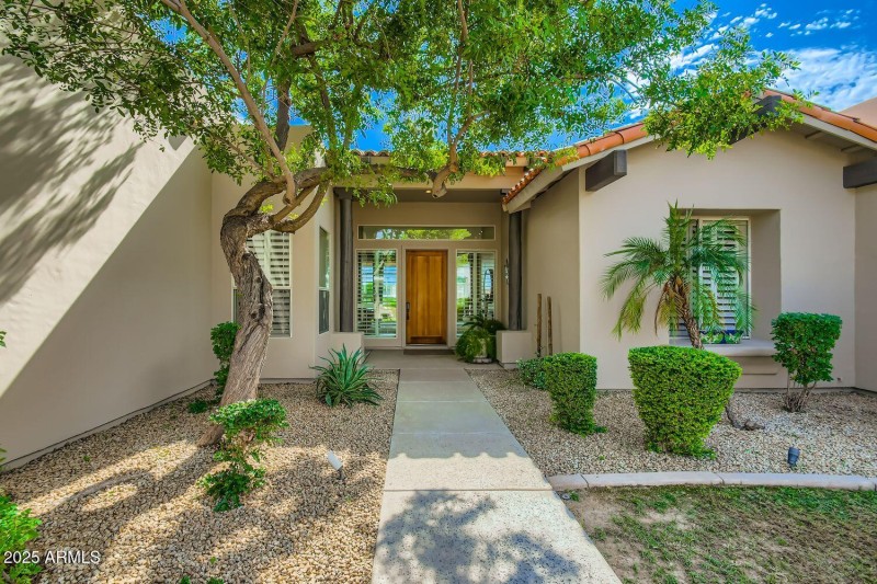 05 Exterior Front Entry