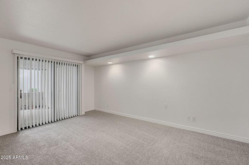 17-web-or-mls-Danbury-17