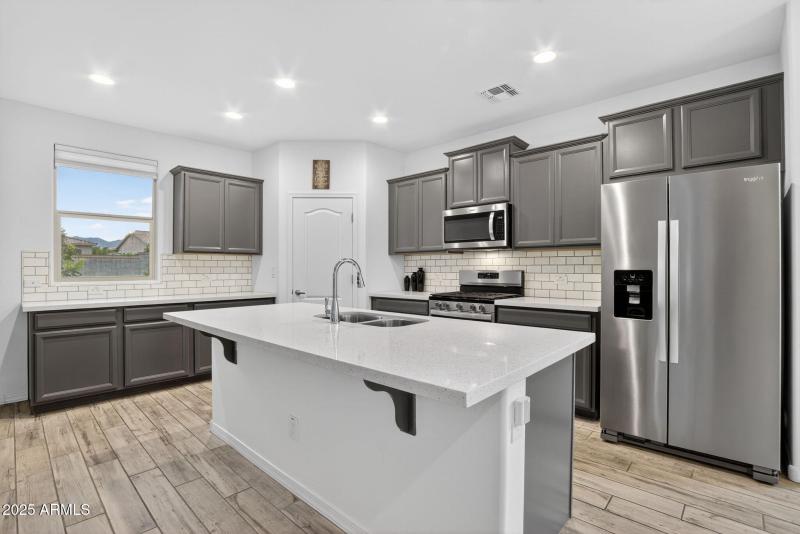 5-web-or-mls-013_a4m_SA (1)