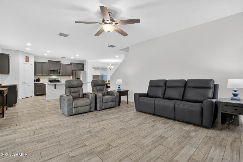 12-web-or-mls-034_a4m_SA (1)