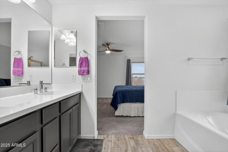 25-web-or-mls-073_a4m_SA (1)