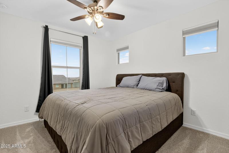 32-web-or-mls-095_a4m_SA (1)