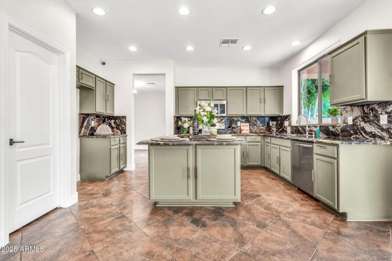 19009 E Cattle Dr-22