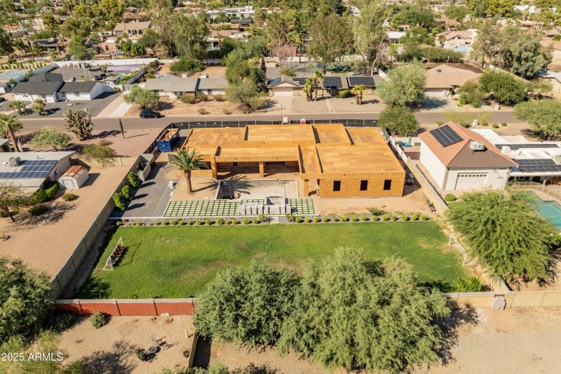 6101 E Joan De Arc Ave-9