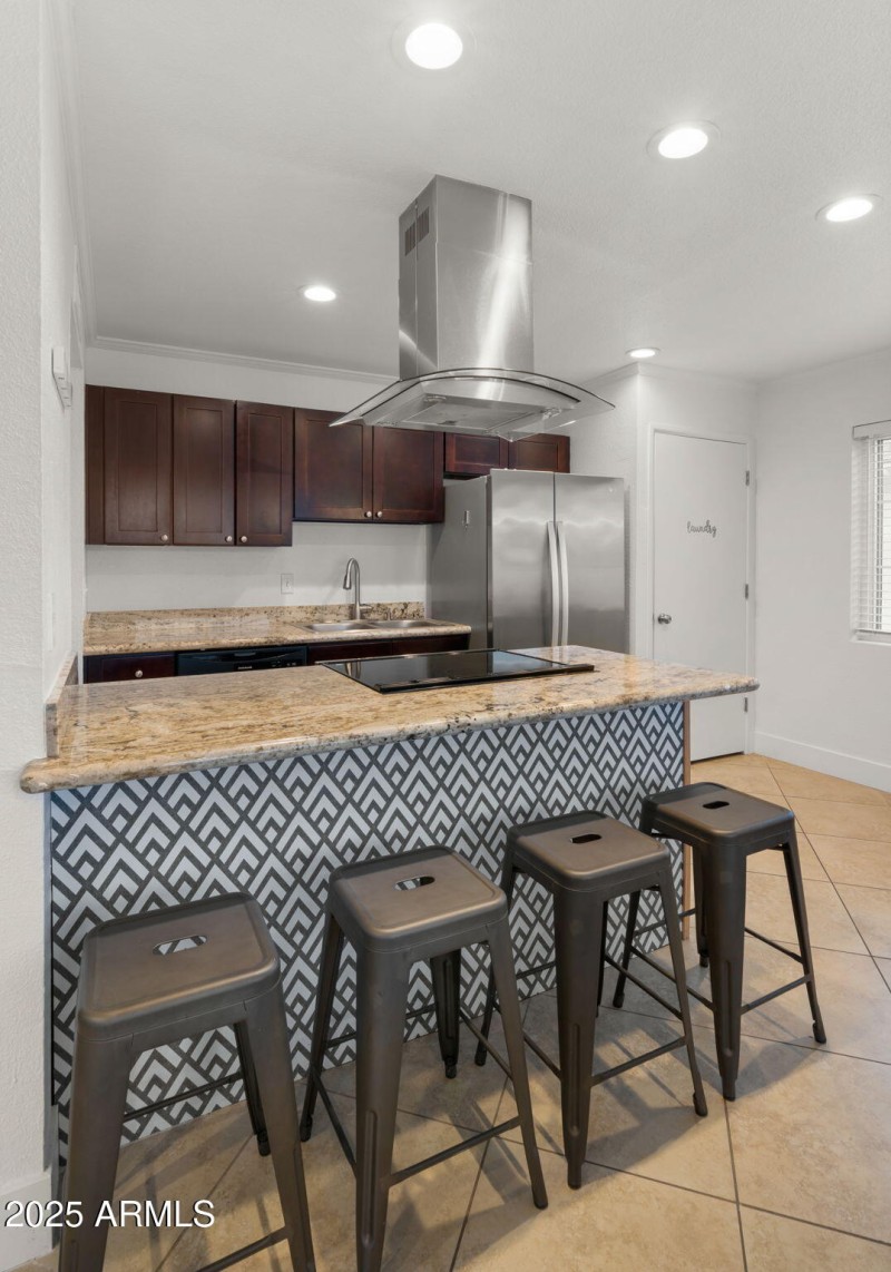 17-web-or-mls-Kitchen Space7