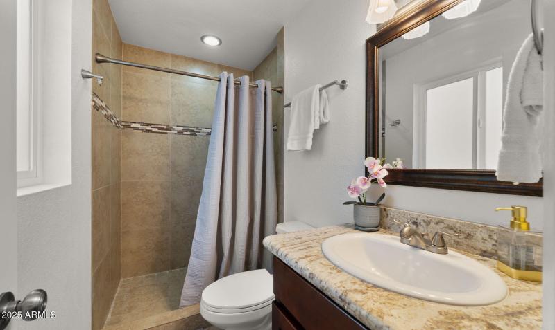 34-web-or-mls-Primary Bedroom5