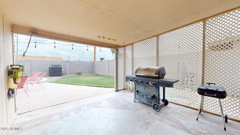 1421-W-Sixth-Pl-10112025_205002