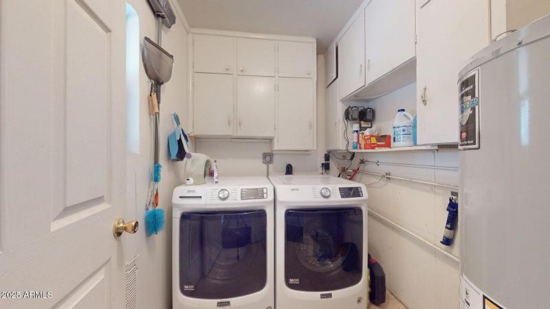 1421-W-Sixth-Pl-10112025_204112