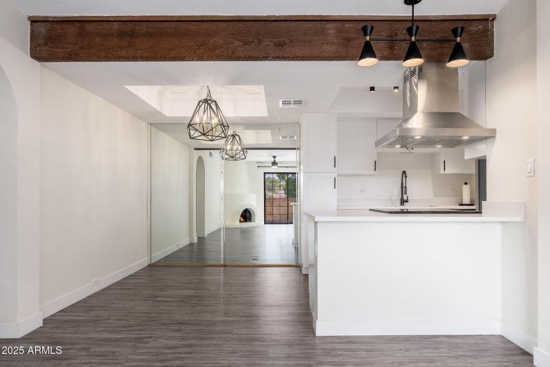 7557 N Dreamy Draw Dr UNIT 219 - 08