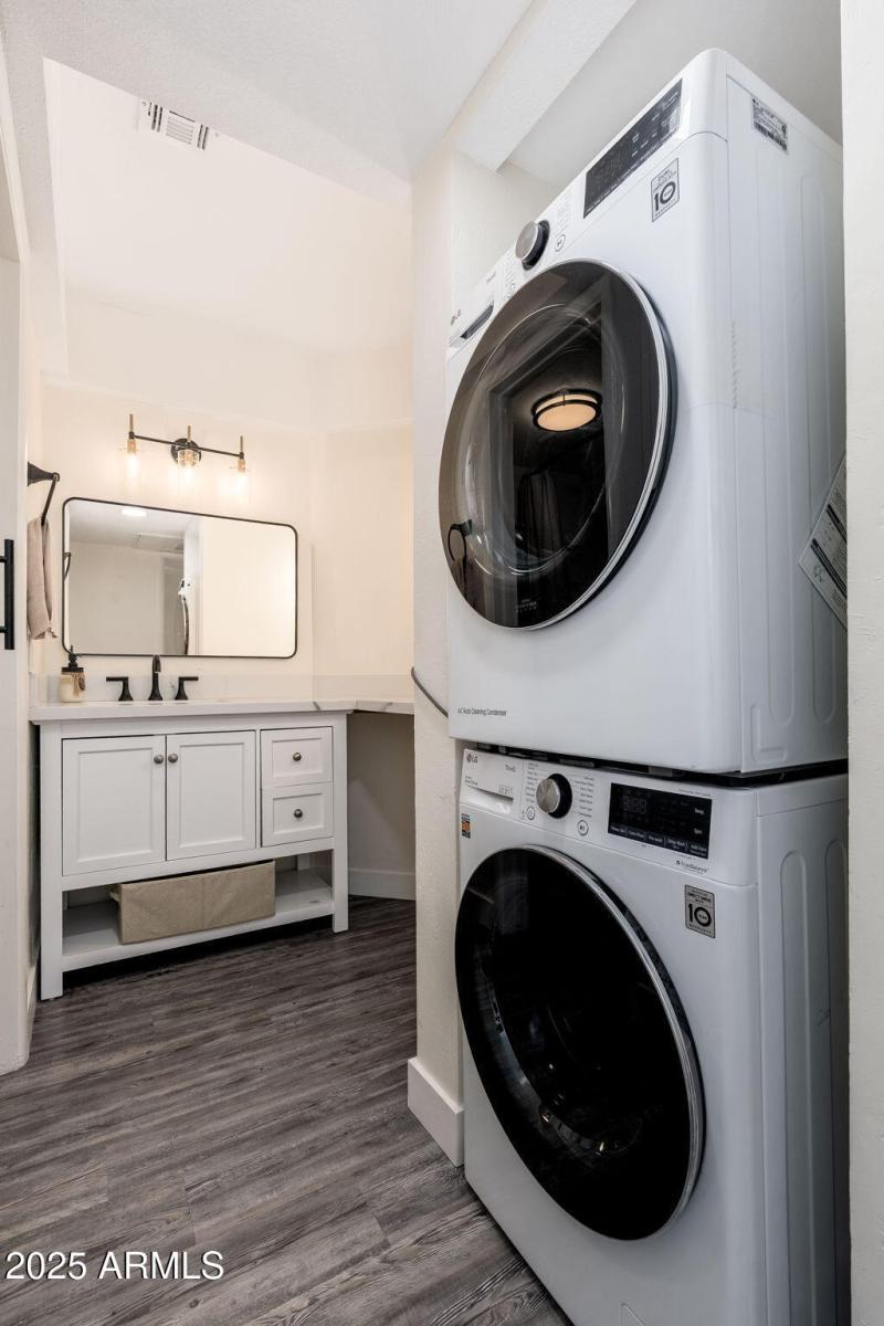 7557 N Dreamy Draw Dr UNIT 219 - 19