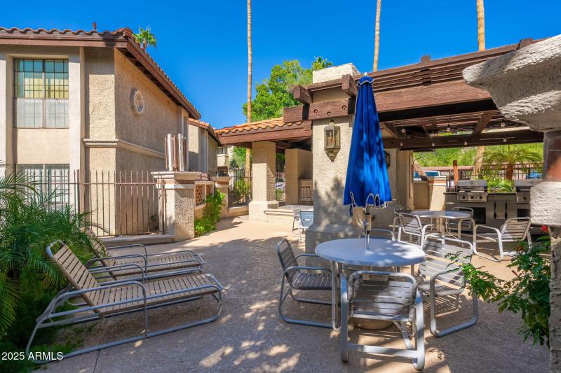 The Pointe Condominiums - 04