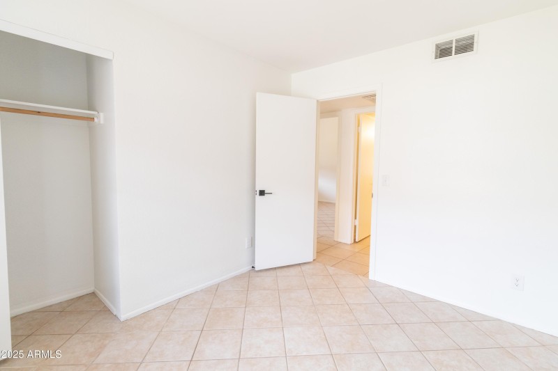 Room 1 angle one (1 of 1)