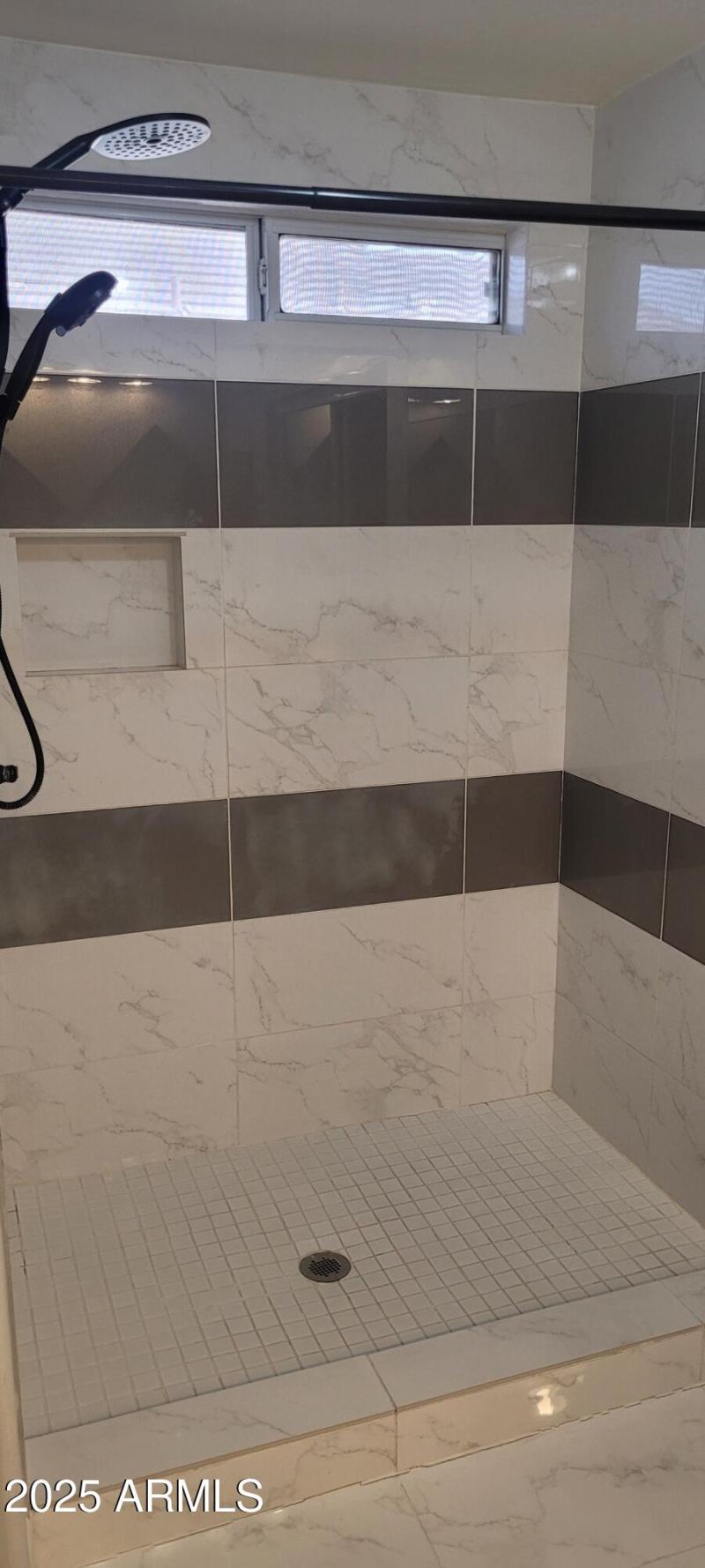 e9eca532d4044c0faeaa1676ba4acd43