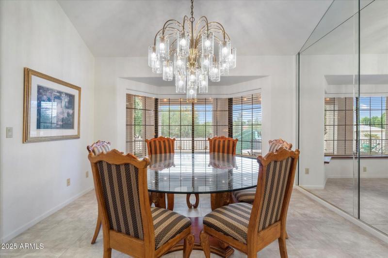 Dining with Bay Window