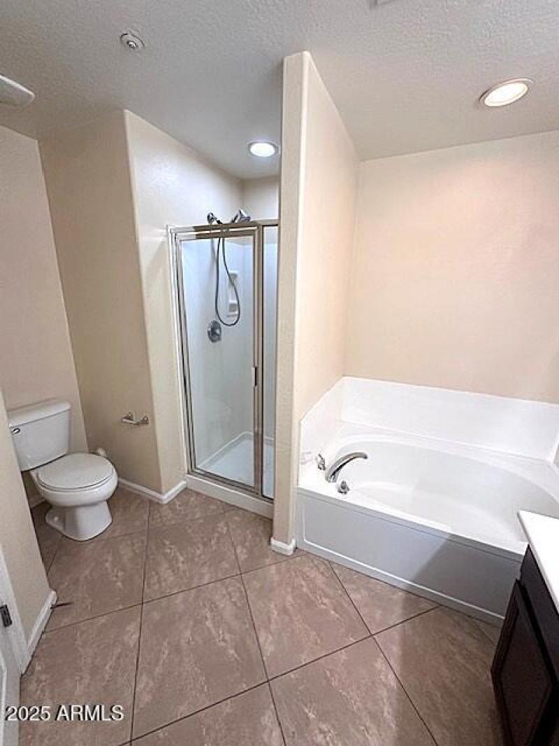 MASTER BATH 1