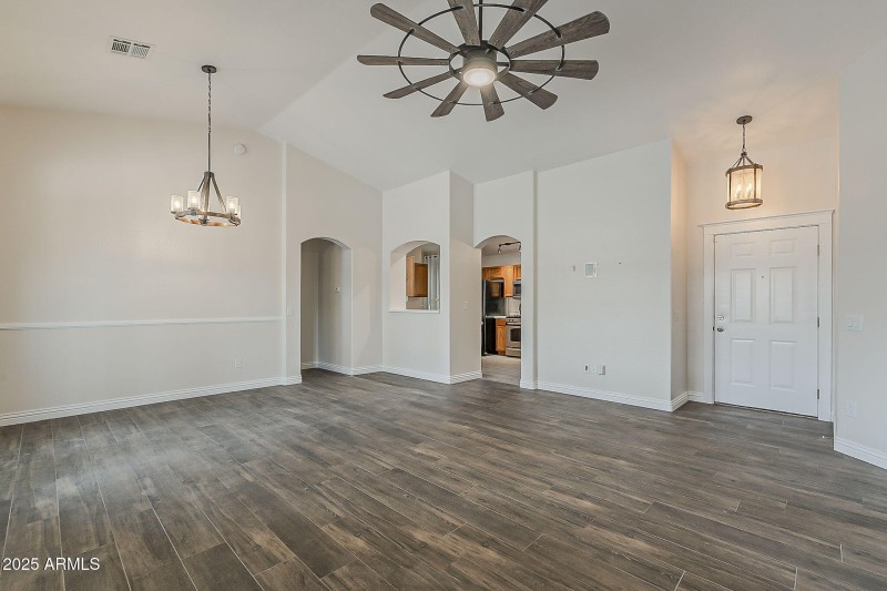 6-web-or-mls-Desert Bloom-6