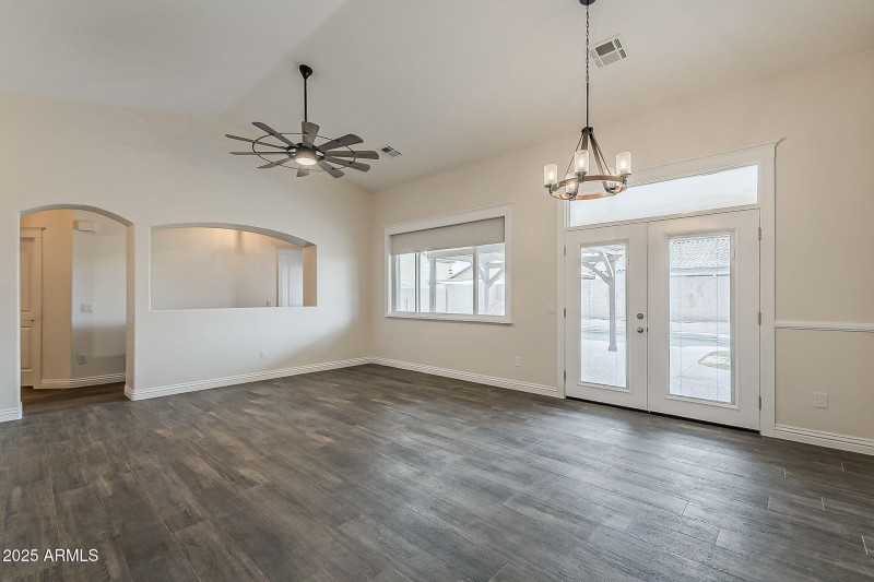 8-web-or-mls-Desert Bloom-8